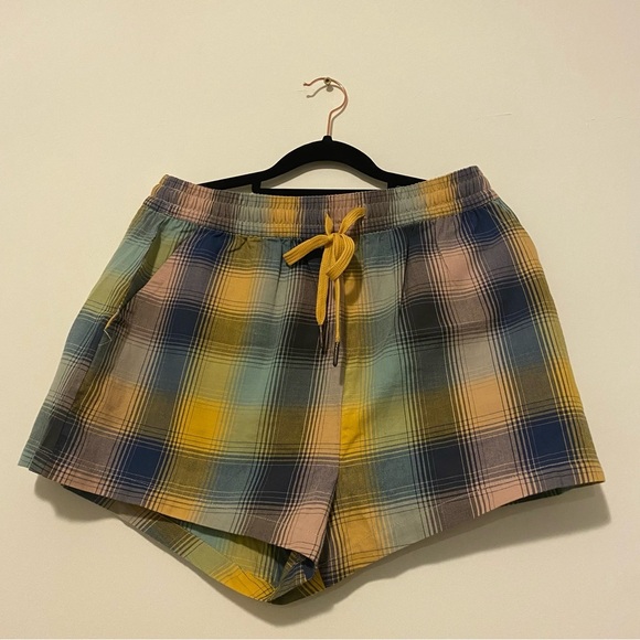 RVCA Pants - RVCA Medium Yellow Blue Pink Plaid Shorts